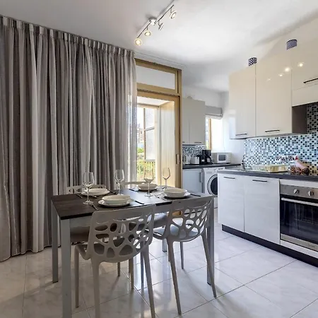 Mediterranean Living Right By The Appartement *