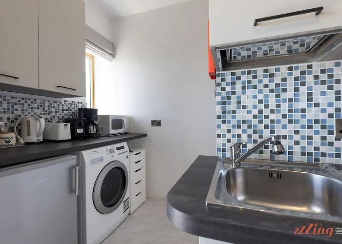 Apartament Mediterranean Living Right By The