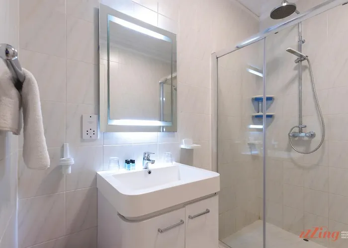 Mediterranean Living Right By The 아파트