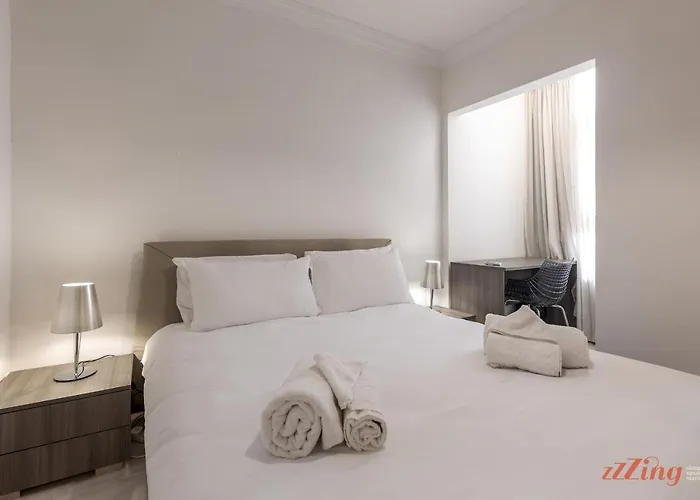 Mediterranean Living Right By The Is-Sellum